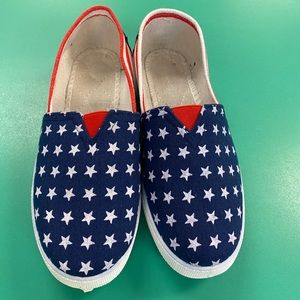 Canvas shoes